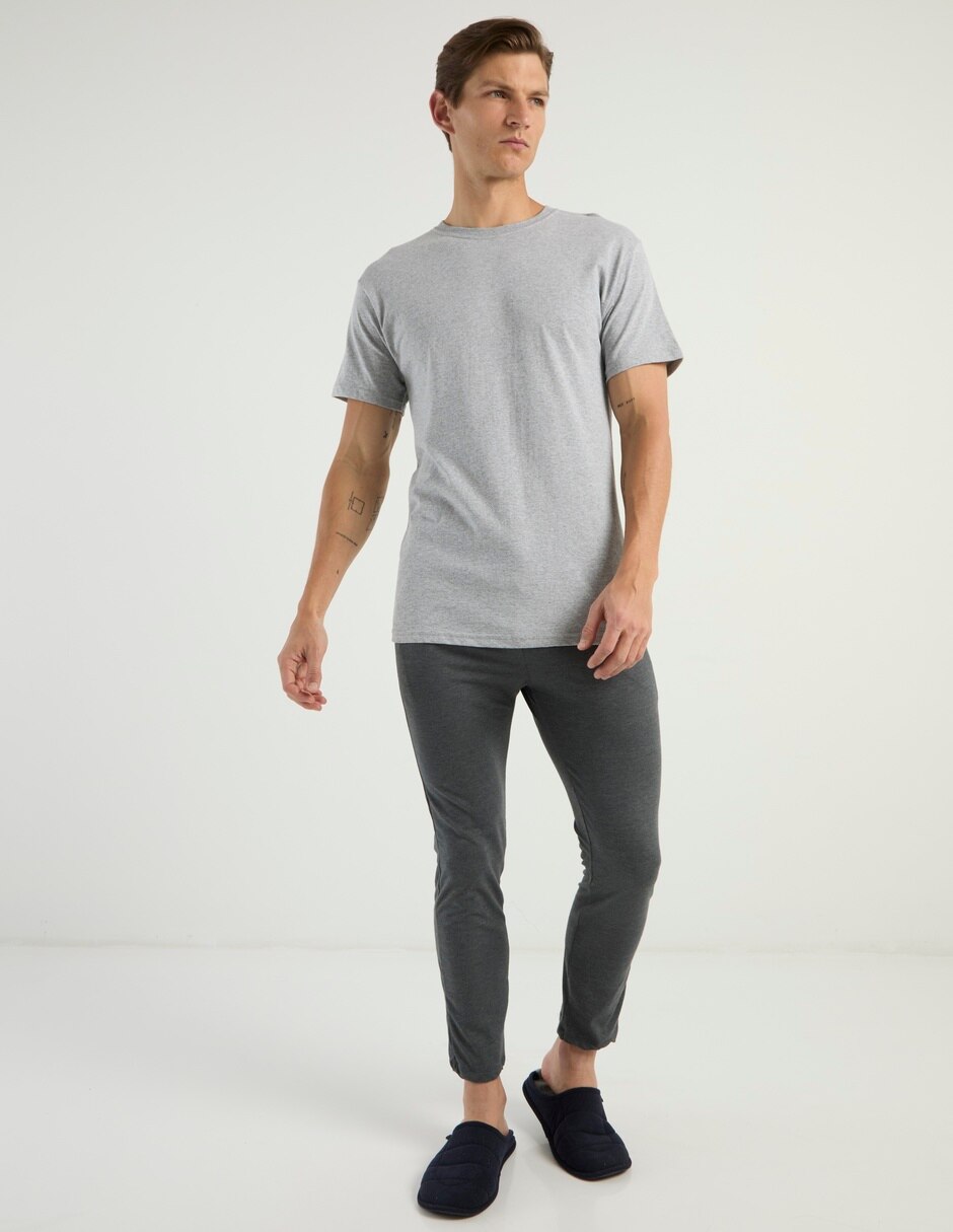 Set playera cuello redondo para hombre 3